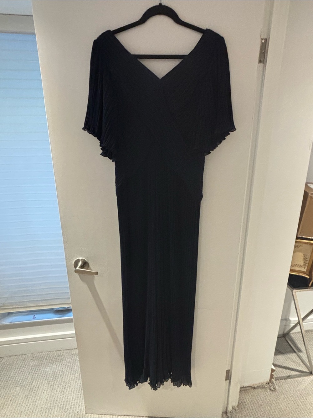 Tadashi Shoji navy pleated V-Neck Maxi Dress 12